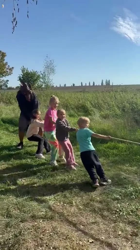 Děti proti drakovi.